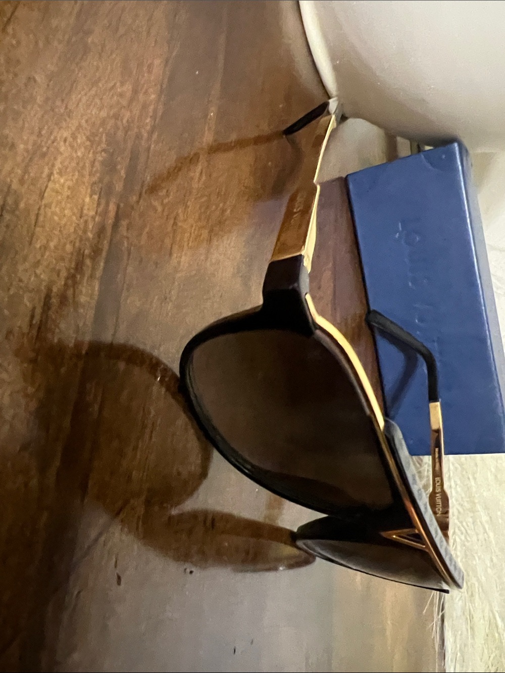 Louis Vuitton Black and Gold Designer Sunglasses - Picture 3 of 4